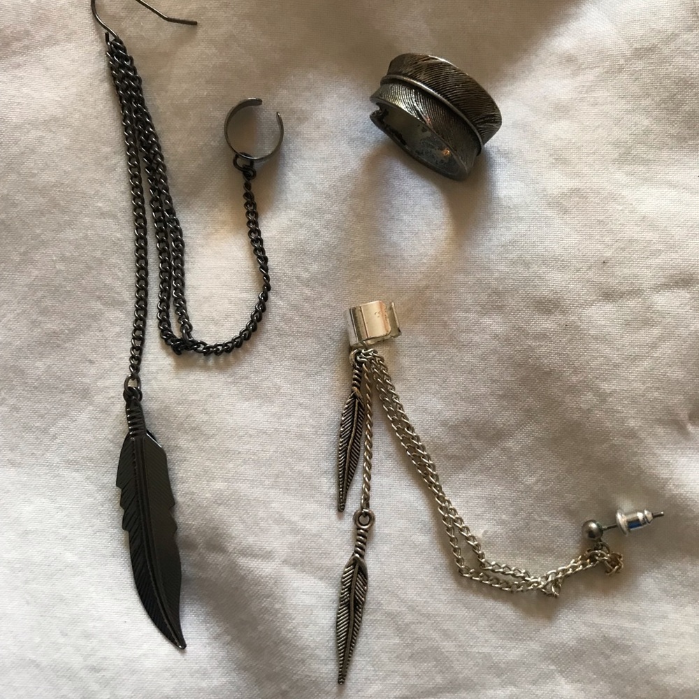 Earring/Ring feather bundle - Picture 2 of 5